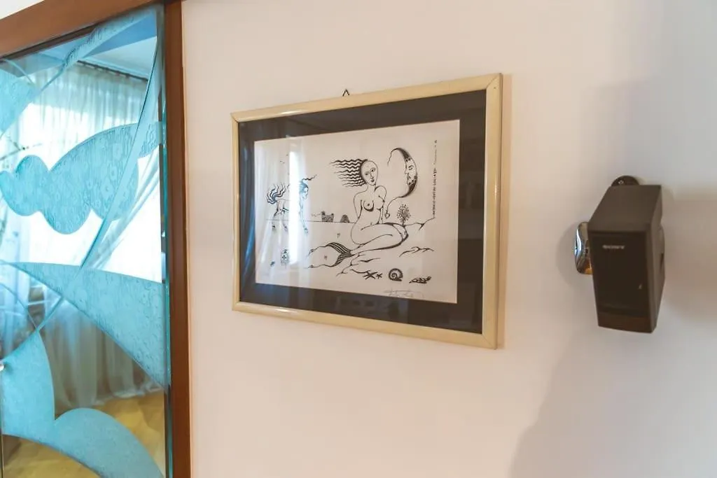 Ampia Oasi A Porta Venezia: Casa In Milano Centro Apartment