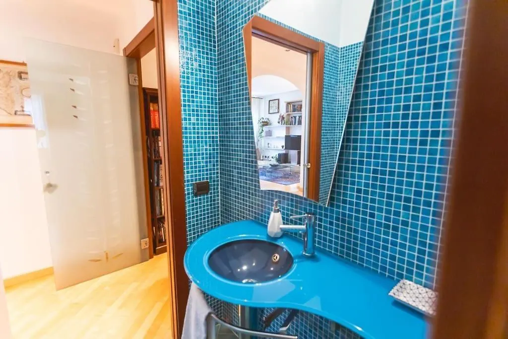 Ampia Oasi A Porta Venezia: Casa In Milano Centro Apartment 0*, Milan Italy